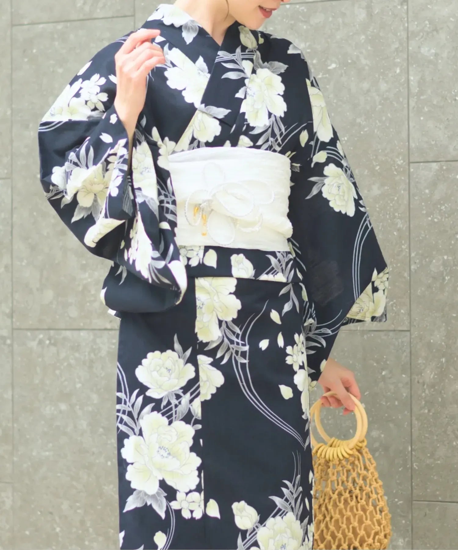 夏宵浴衣 ゆらめき牡丹 4点セット(浴衣・兵児帯・腰紐×2)