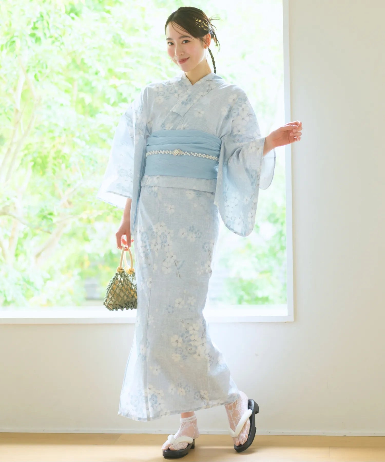 yu70025_11.webp