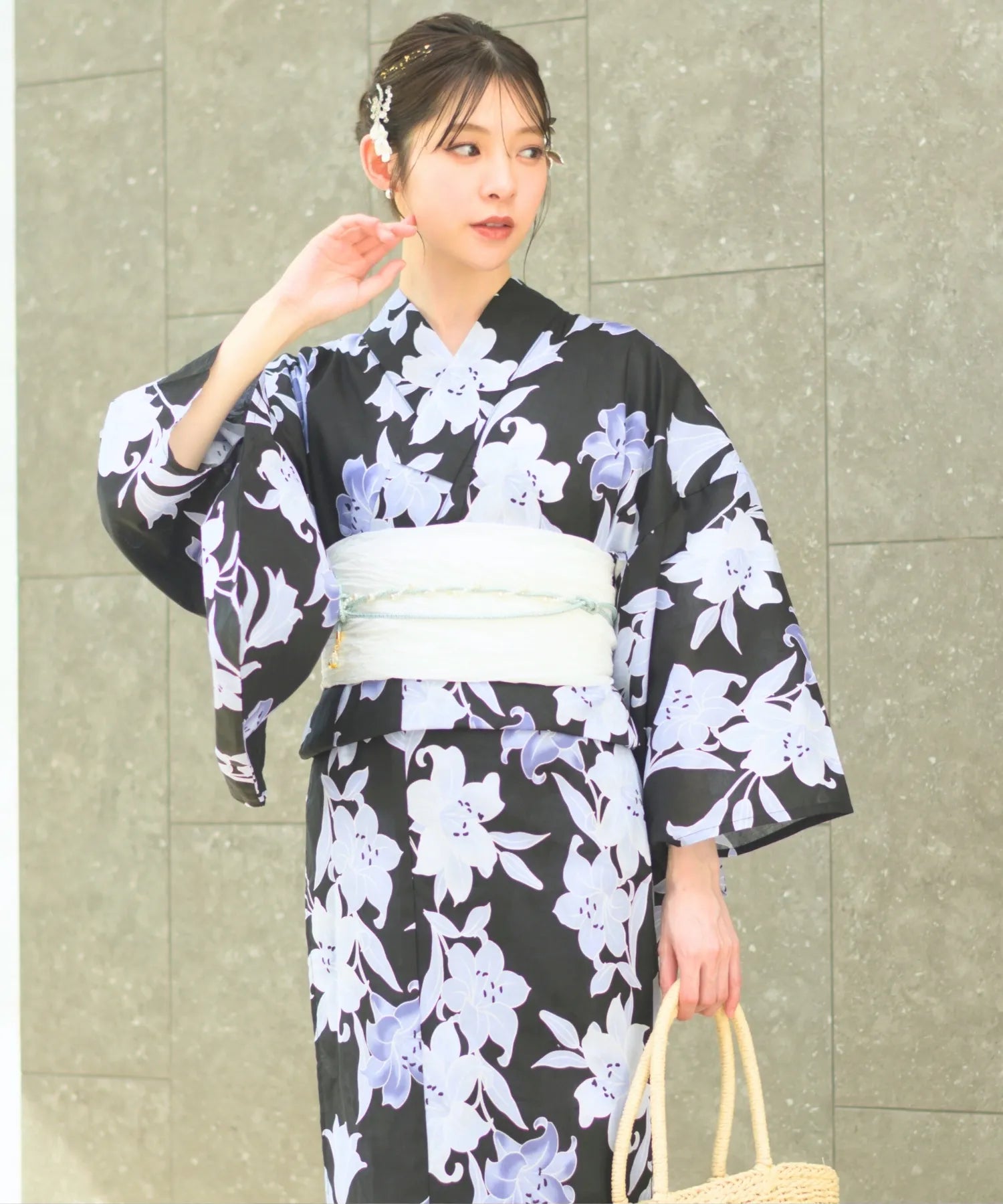 夏花浴衣 月下の百合調べ 4点セット(浴衣・兵児帯・腰紐×2)