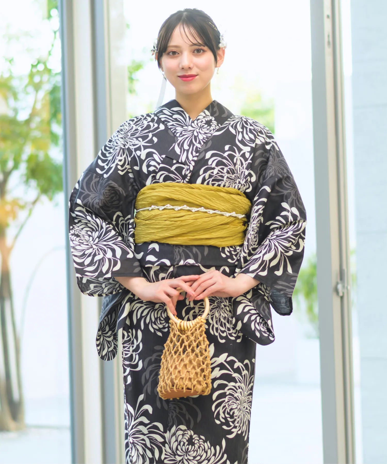 夏宵浴衣 月影の菊詩 下駄付き5点セット(浴衣・兵児帯・腰紐×2・下駄)