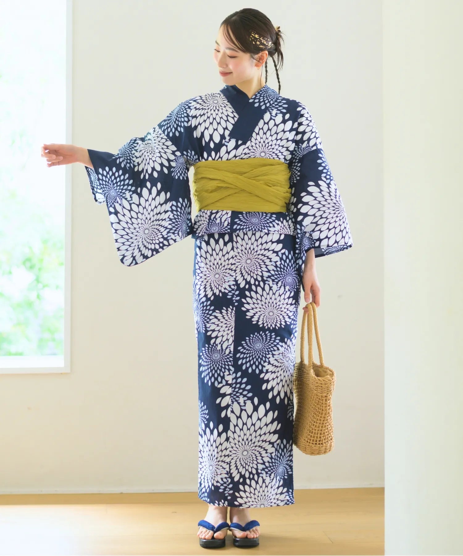 浴衣　綿麻　粋な夏着物　菊柄　紺色　献上柄　半幅帯　2点　0713③ 浴衣 綿麻 粋な夏着物 菊柄 紺色 献上柄 半幅帯 2点
