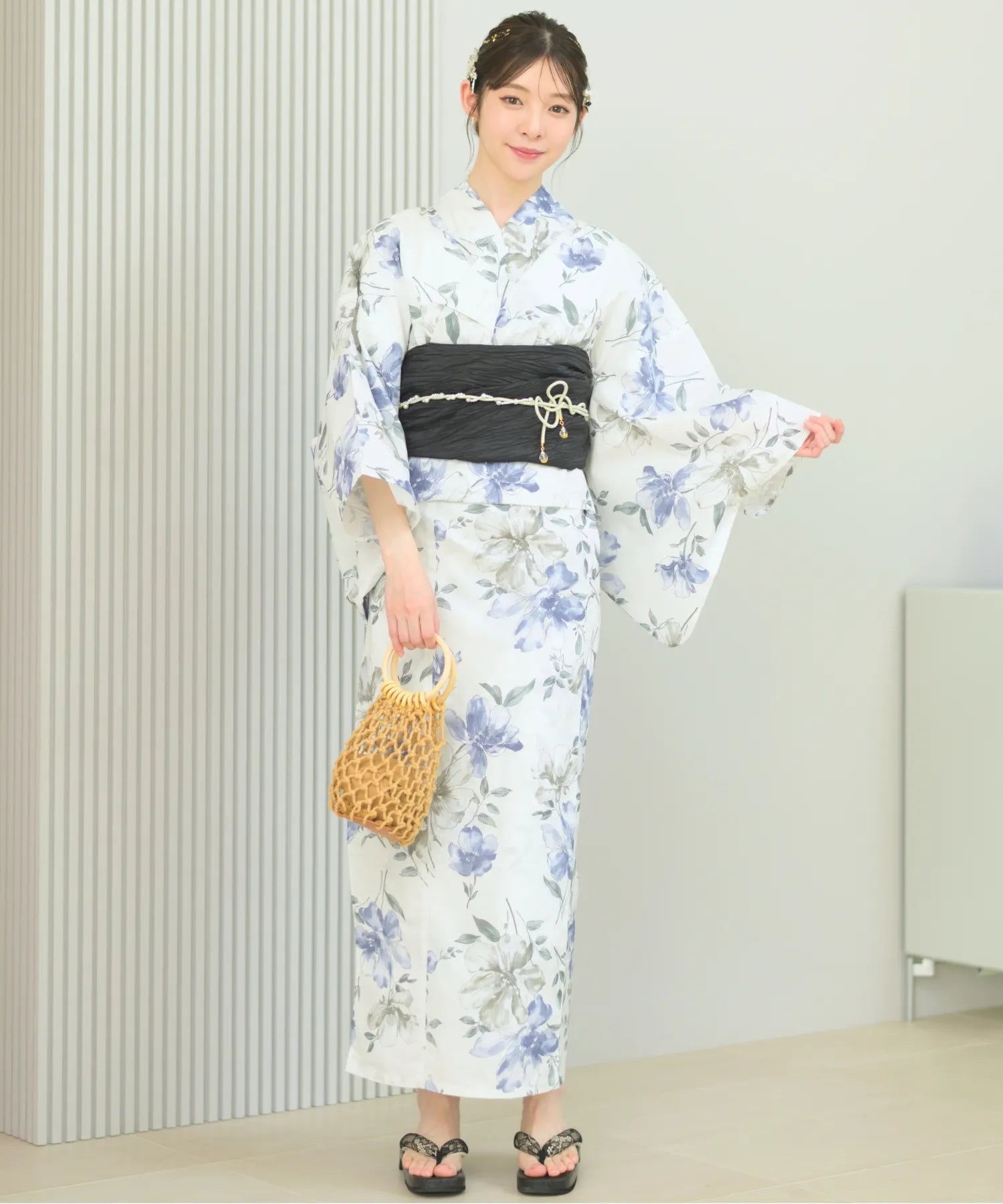 浴衣5点セット◇百合浴衣✖️リバーシブル半幅帯✖️真田紐✖️腰紐✖️ 浴衣5点セット◇百合浴衣✖️リバーシブル半幅帯✖️真田紐✖️腰紐✖️