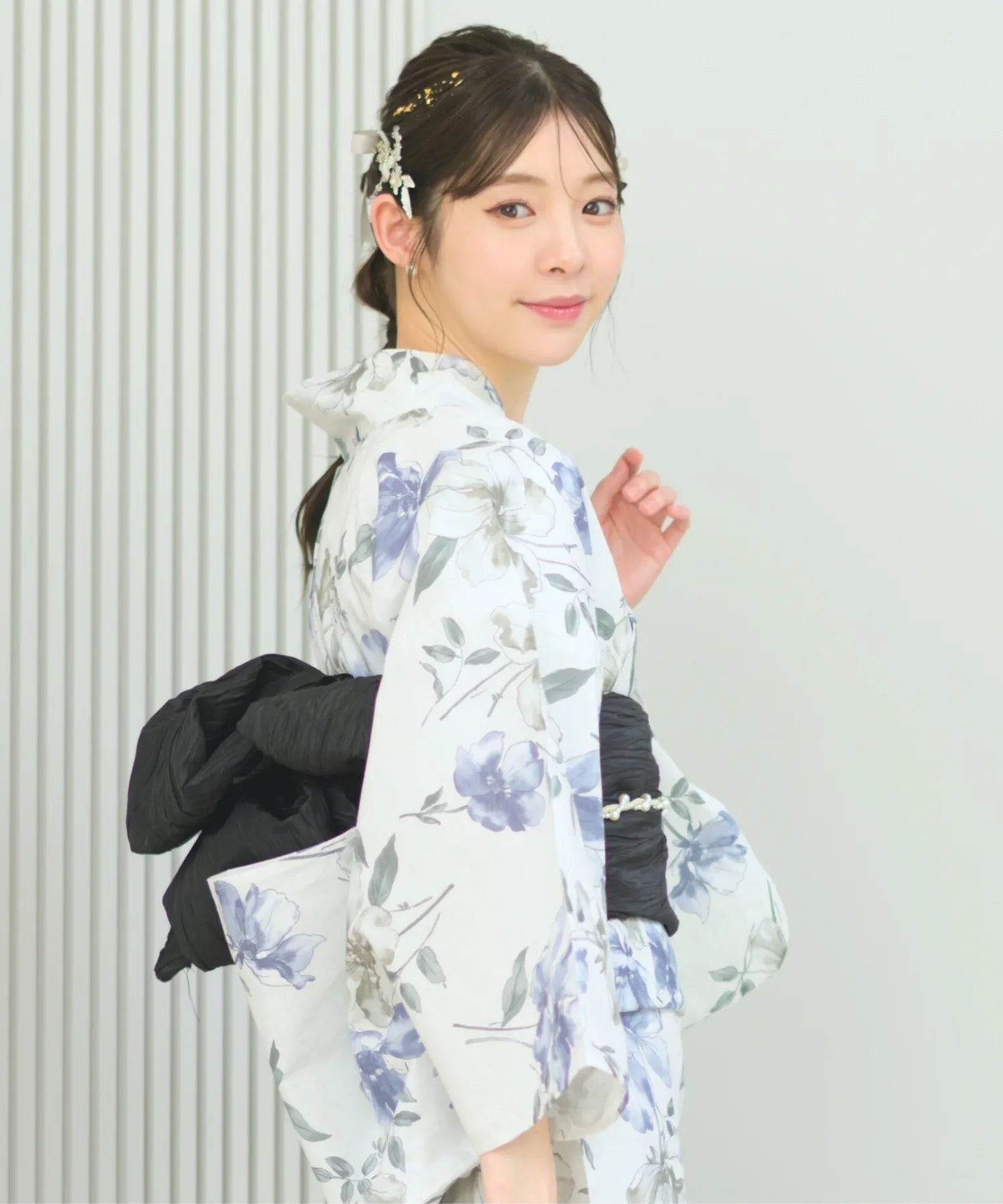 夏花浴衣 淡花映し 下駄付き5点セット(浴衣・兵児帯・腰紐×2・下駄)